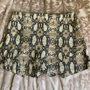 Snakeskin patterned dress shorts